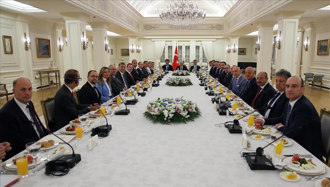 Başbakan Yıldırım, Alman firmaların yöneticileriyle görüştü