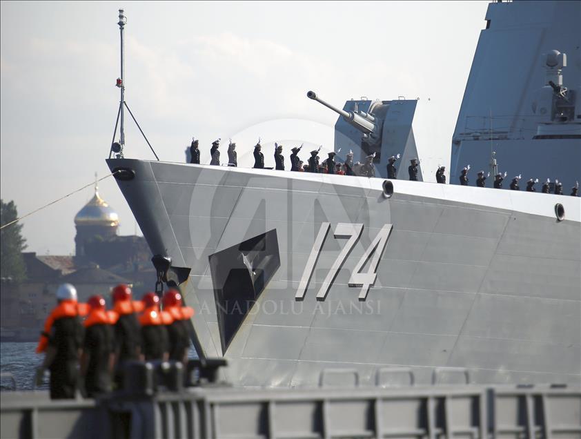Çin donanması Rusya'da