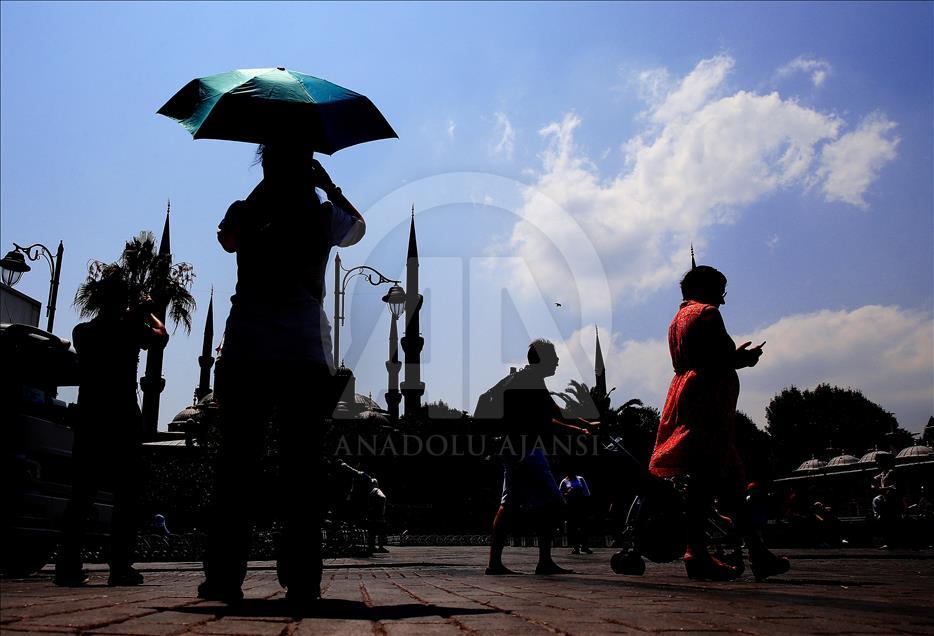 Tourists' center of interest: Blue Mosque and Hagia Sophia