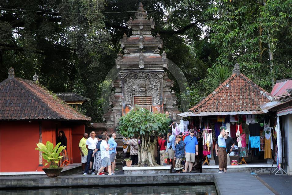Mantan Presiden Barack Obama mengunjungi Indonesia