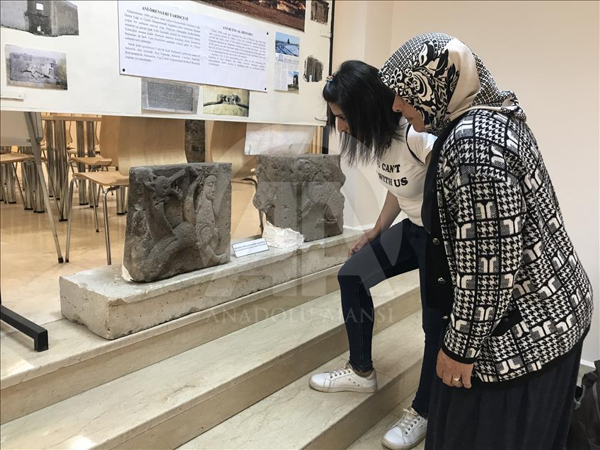 مجسمه هزار ساله «شاهمران» در موزه به نمایش گذاشته شد 
