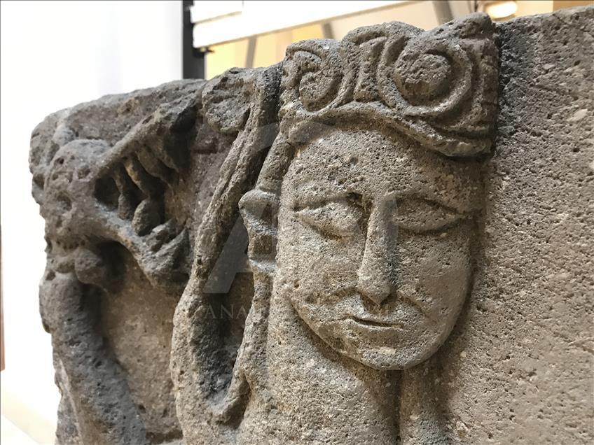 مجسمه هزار ساله «شاهمران» در موزه به نمایش گذاشته شد 
