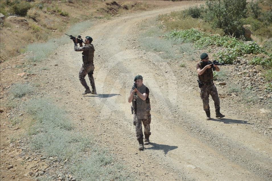2 bin rakımlı Kırmızı Tepe'de vatan savunması