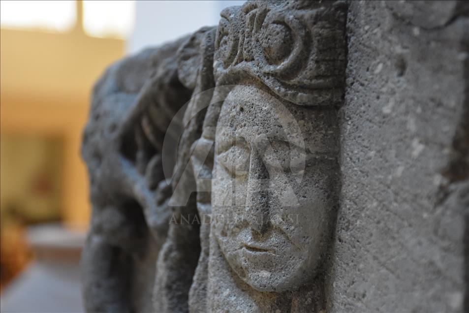 مجسمه هزار ساله «شاهمران» در موزه به نمایش گذاشته شد 
