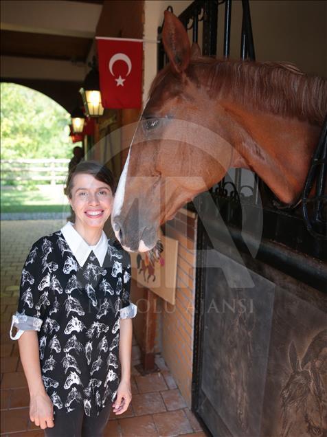 Binlerce çocuğu "at"a sporuyla buluşturdular