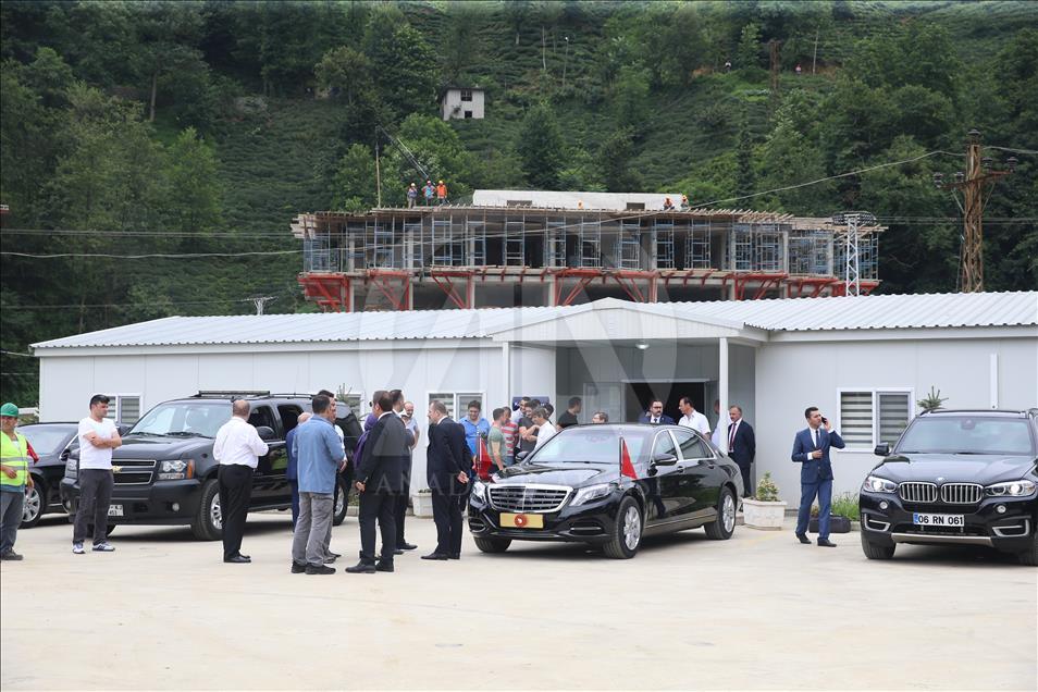 Erdoğan'dan Güneysu Konakları inşaat alanında inceleme