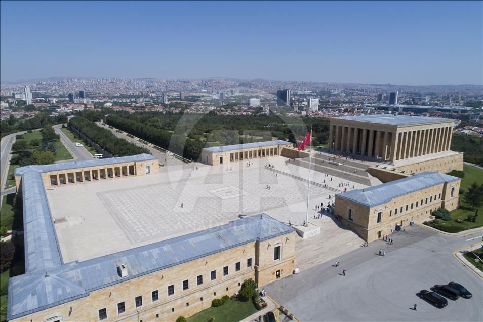 "Anıtkabir'e gözümüz gibi bakıyoruz"