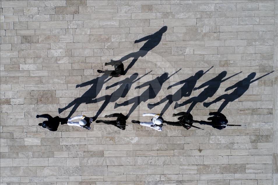 "Anıtkabir'e gözümüz gibi bakıyoruz"