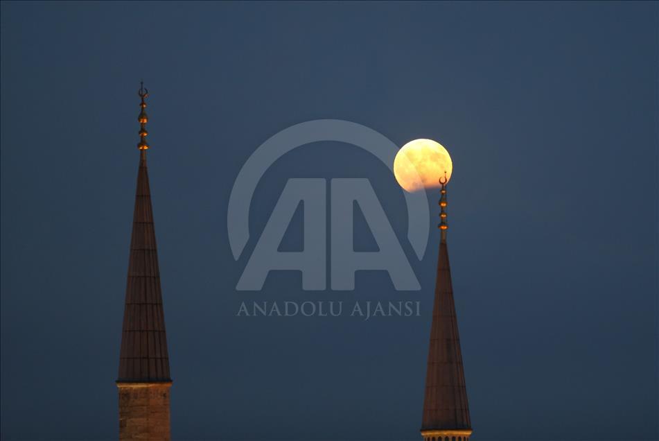 Partial Lunar Eclipse in Istanbul