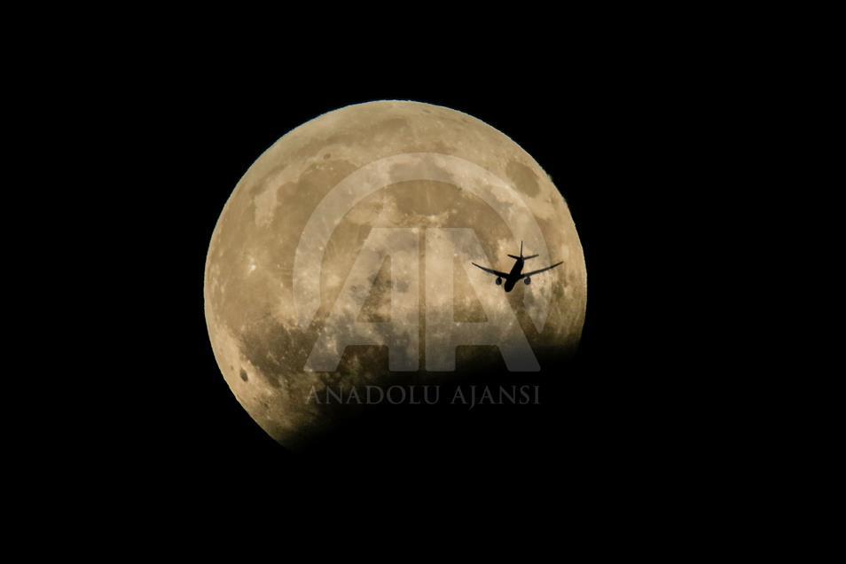 Partial Lunar Eclipse in Turkey's Van