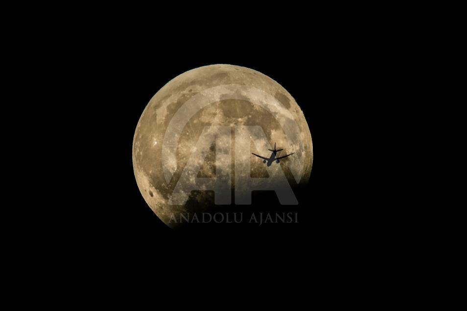 Partial Lunar Eclipse in Turkey's Van
