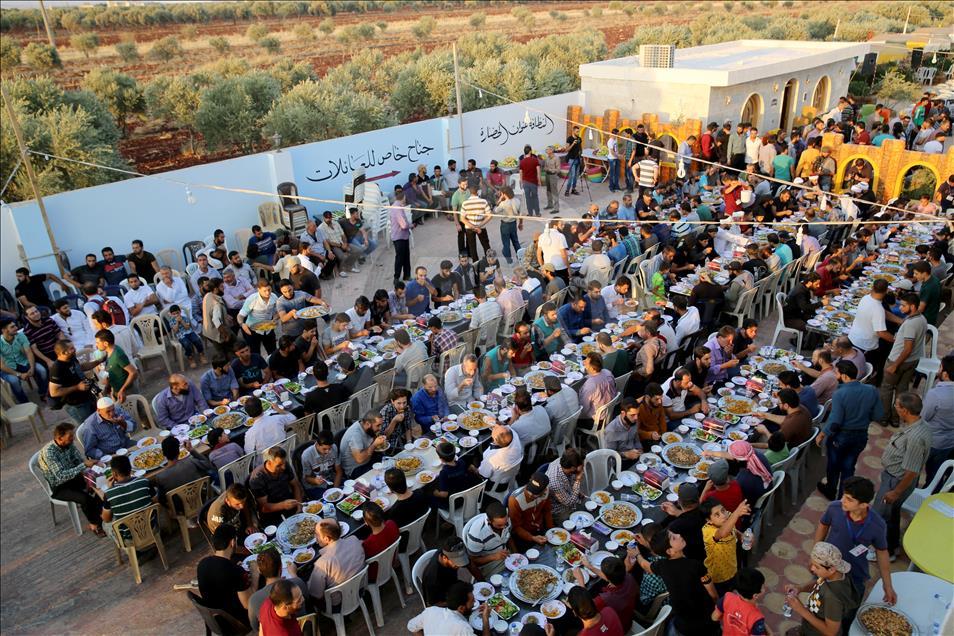 Syrie - Mariage collectif de 57 couples déplacées de Daria à Idlib