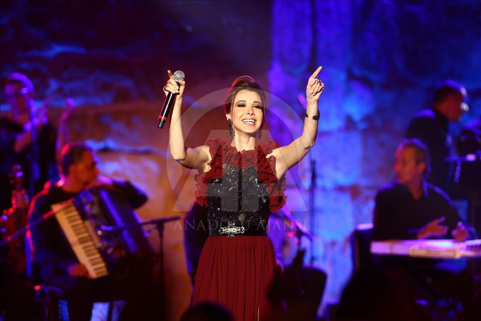 Nancy Ajram fait chanter Carthage