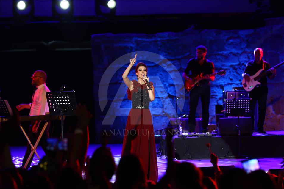 Nancy Ajram fait chanter Carthage