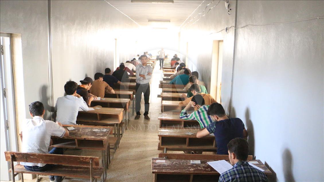 İdlib'te "özgür" eğitim
