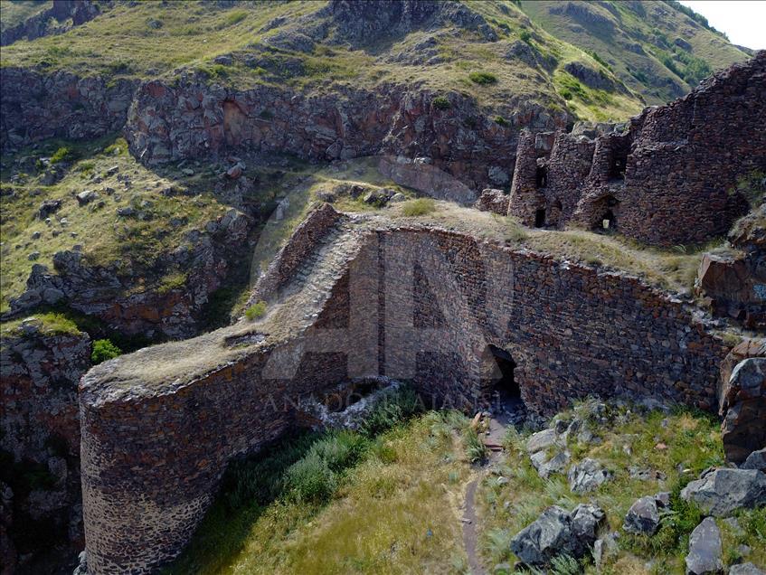 Tarihi Şeytan Kalesi ziyaretçilerini bekliyor