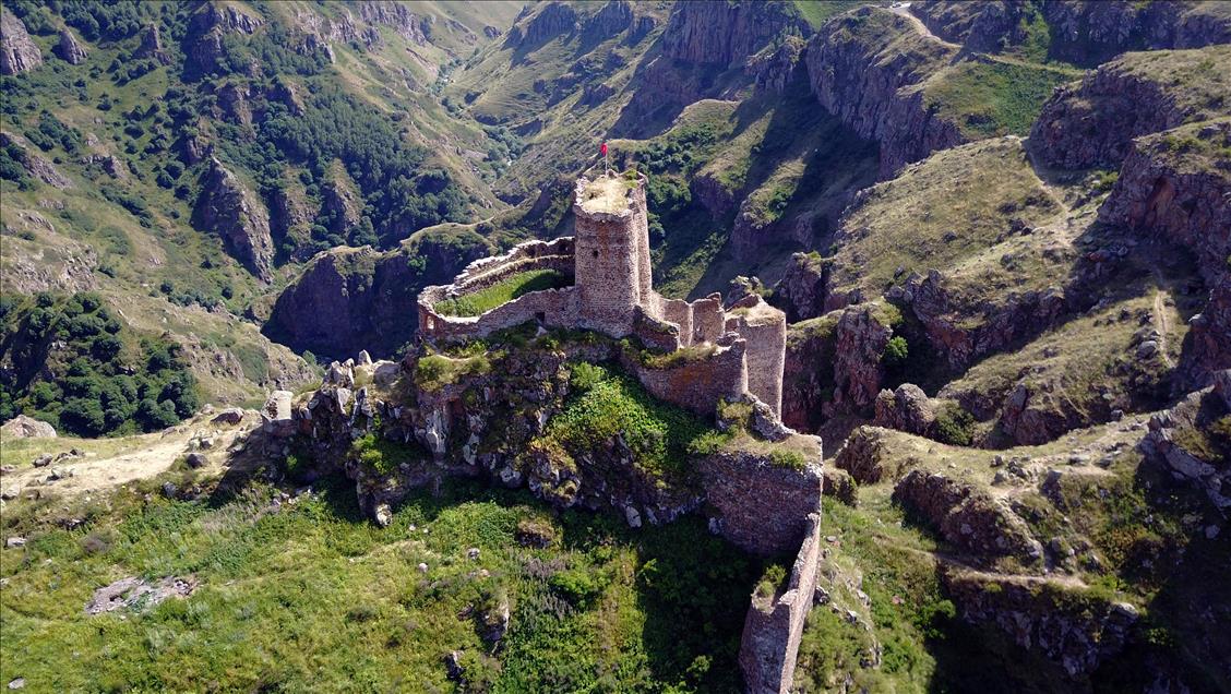 Tarihi Şeytan Kalesi ziyaretçilerini bekliyor