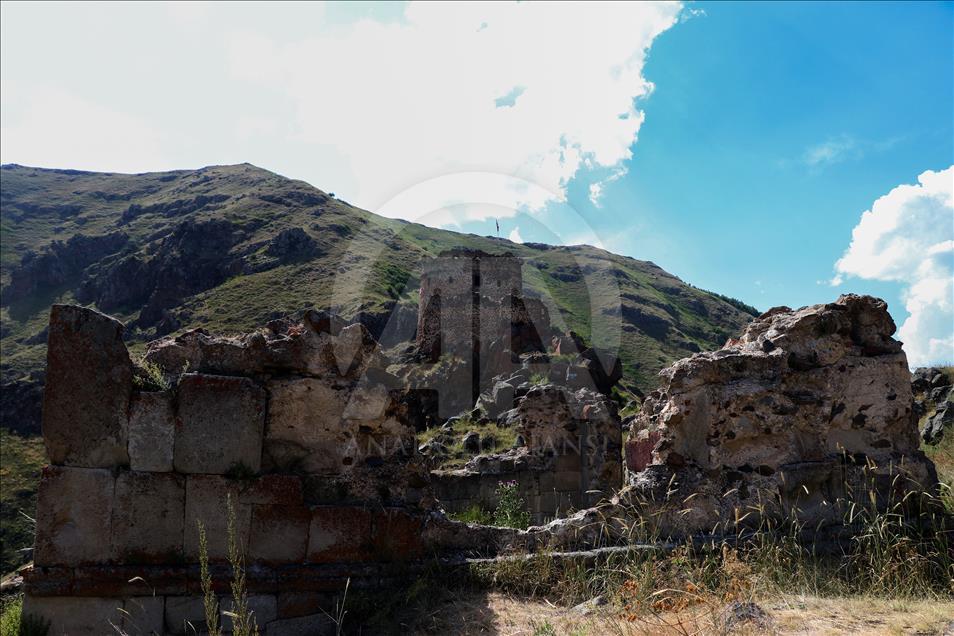 Tarihi Şeytan Kalesi ziyaretçilerini bekliyor