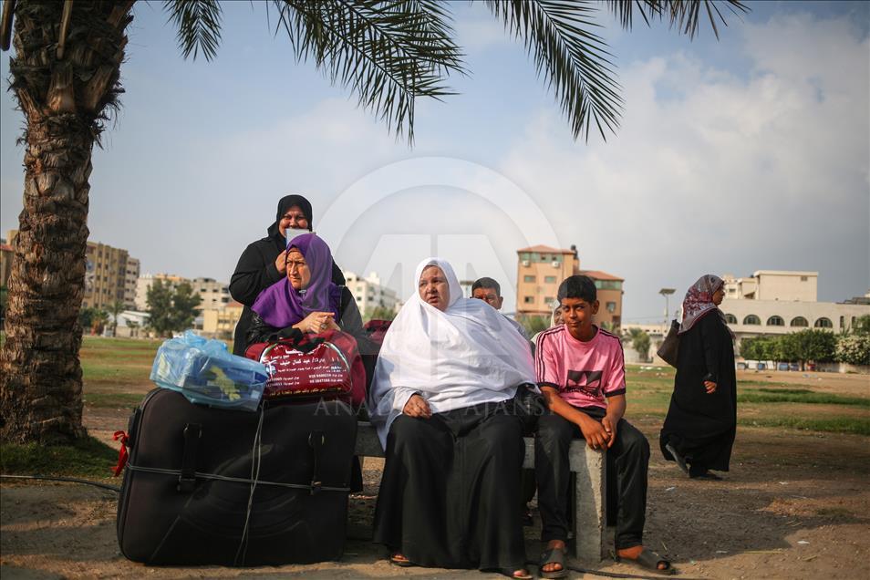 مصر تفتح معبر رفح استثنائياً لسفر أول فوج من حجاج غزة إلى السعودية
