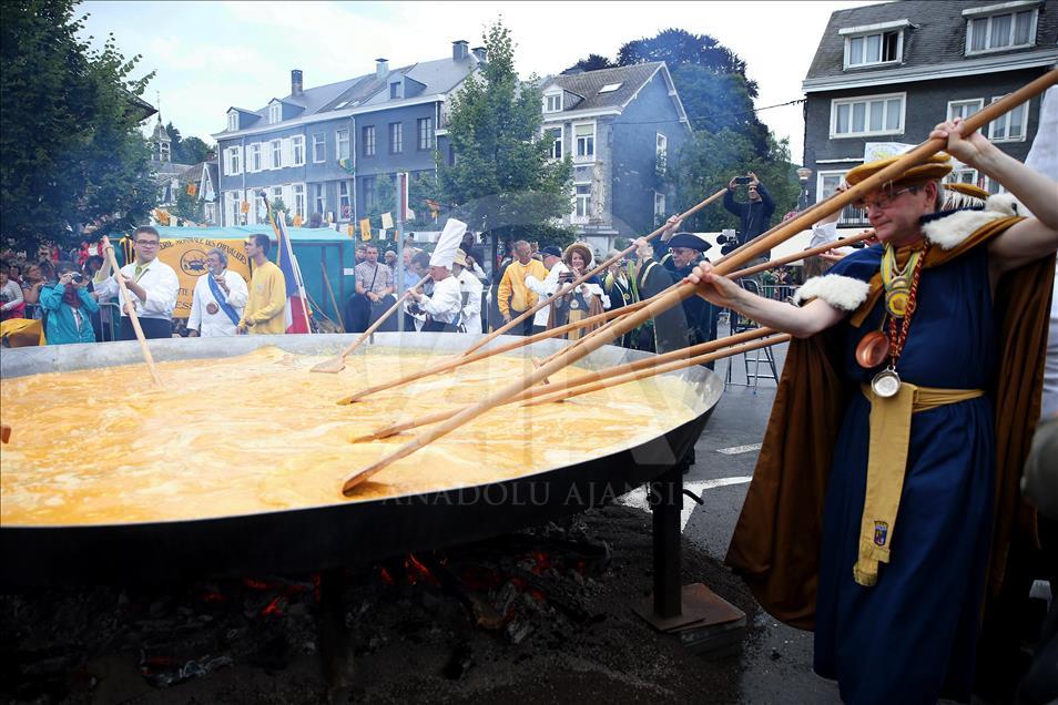 Giant omelette festival in Belgium - Anadolu Ajansı