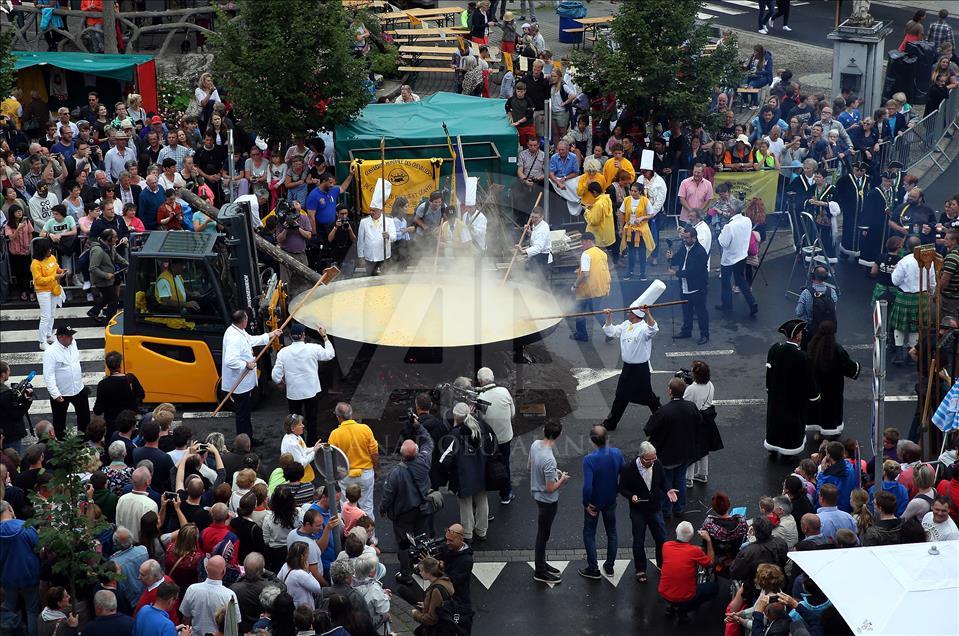 Belgique : Dix mille œufs pour la plus grande omelette au monde