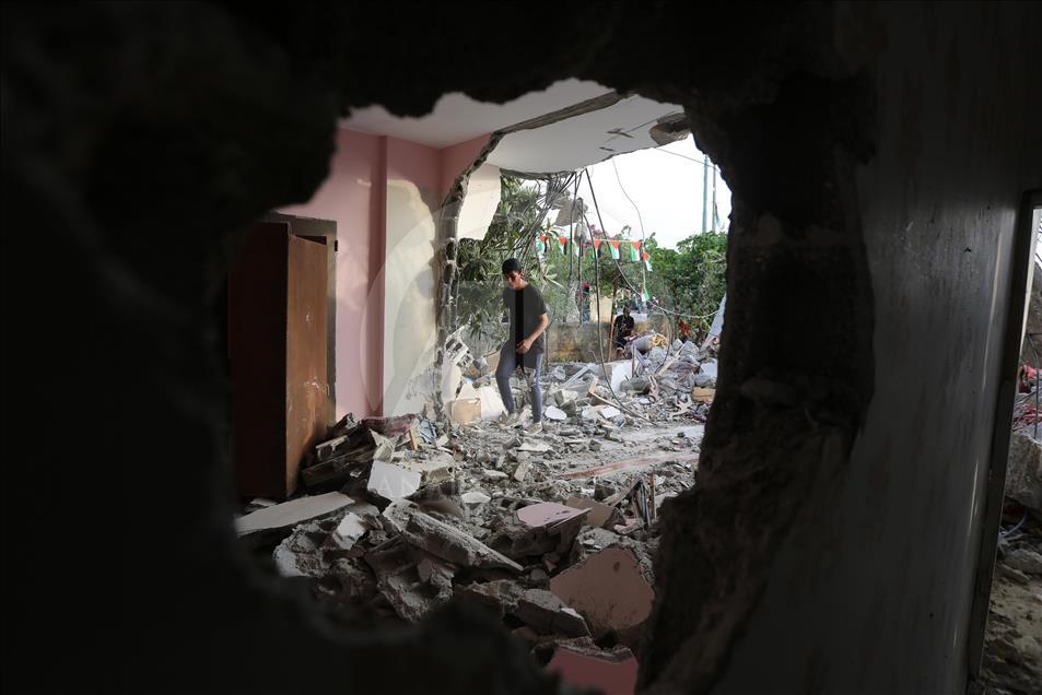 Israeli authority demolishes Palestinians' houses in Ramallah