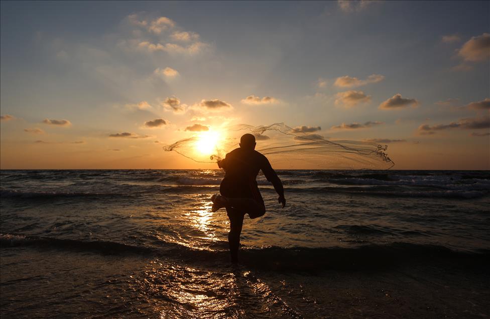 Message in bottle from Rhodes to Gaza