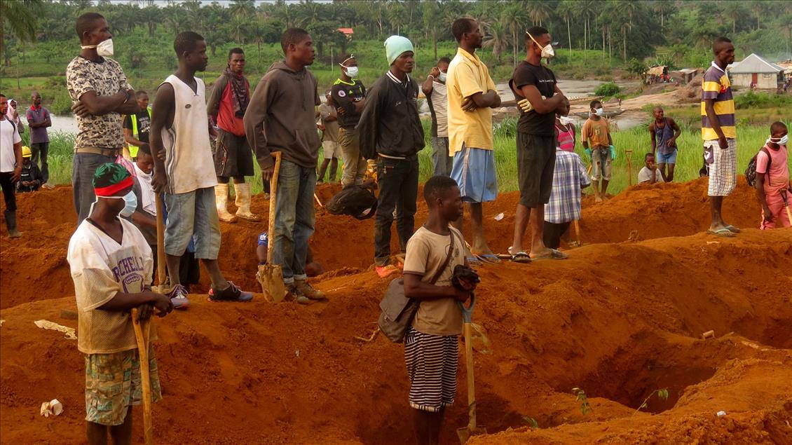 Sierra Leone'deki sel ve toprak kaymalarında hayatını kaybedenlerin cenaze töreni