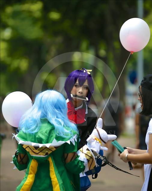 Anime characters pour into parks in Vietnam 