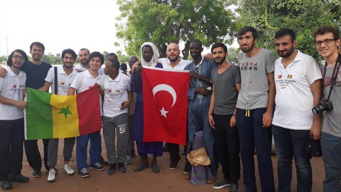 TİKA'nın gönüllü elçileri Senegal'deki çalışmalarına başladı