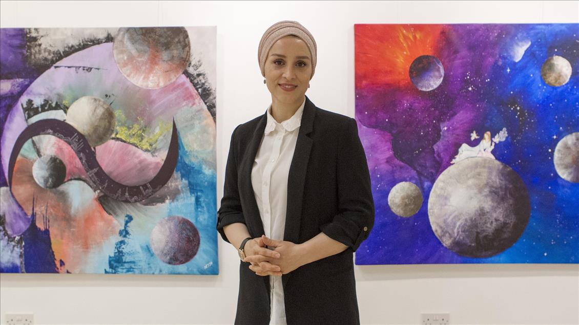 Türk sanatçıdan Londra'da "Kainatın Zerreleri" sergisi