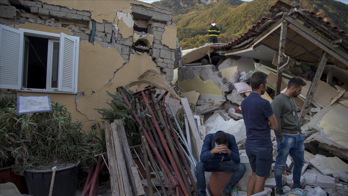 Earthquake hits Italian resort island: 2 dead - Anadolu Ajansı