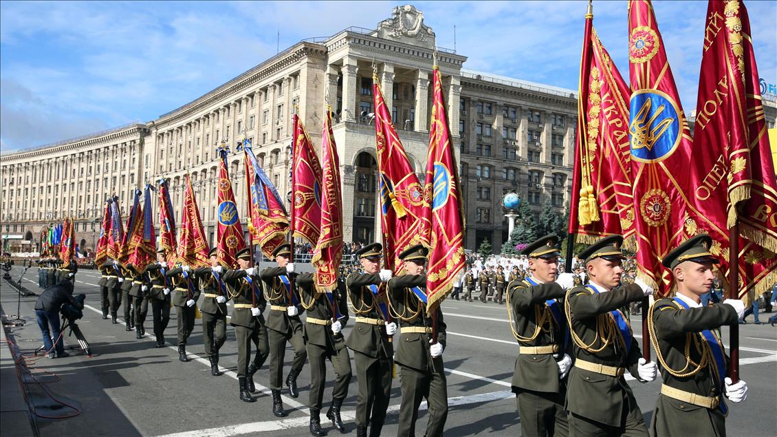 Киев исходит из мирного пути возвращения Донбасса и Крыма
