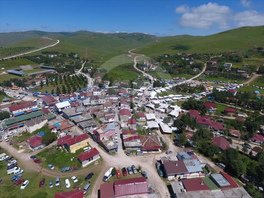 Menderesleriyle ünlü yayla büyülüyor