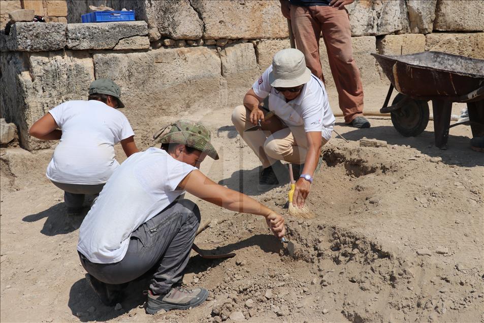 Turquie: Dans la cité de Hiérapolis, le temple d'Apollon retrouvera bientôt sa splendeur