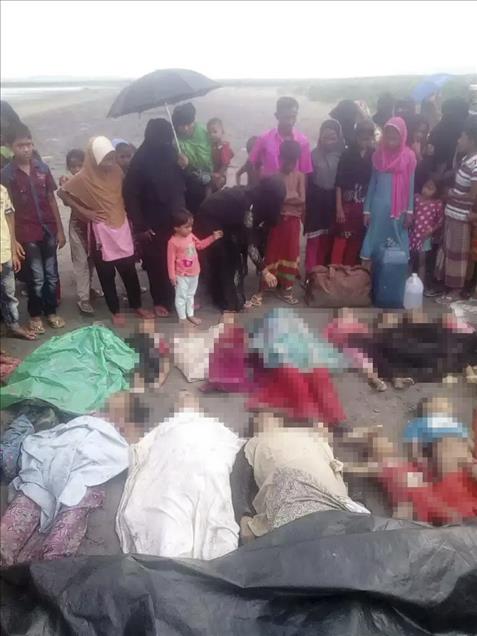 Arakan'daki katliamdan kaçıp, nehirde boğuldular