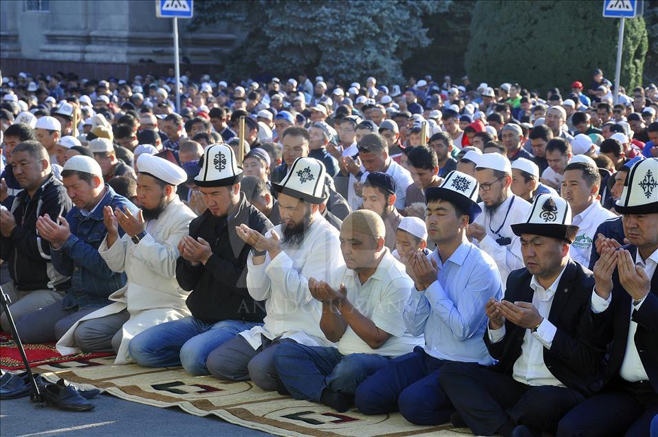 Kırgızistan'da Kurban Bayram namazı kılındı