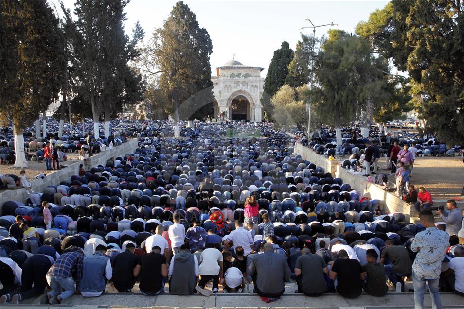 Mescid-i Aksa'da bayram namazı
