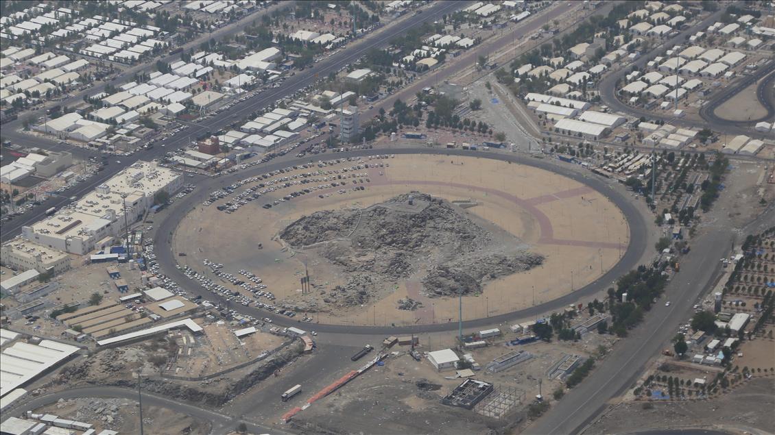 Arafat'taki hacı çadırları sökülüyor