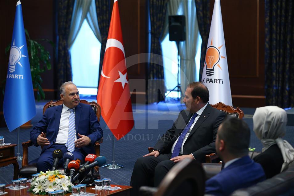 Siyasi partilerde bayramlaşma