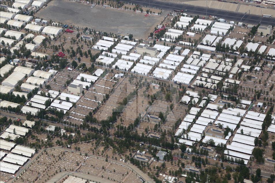 Arafat'taki hacı çadırları sökülüyor