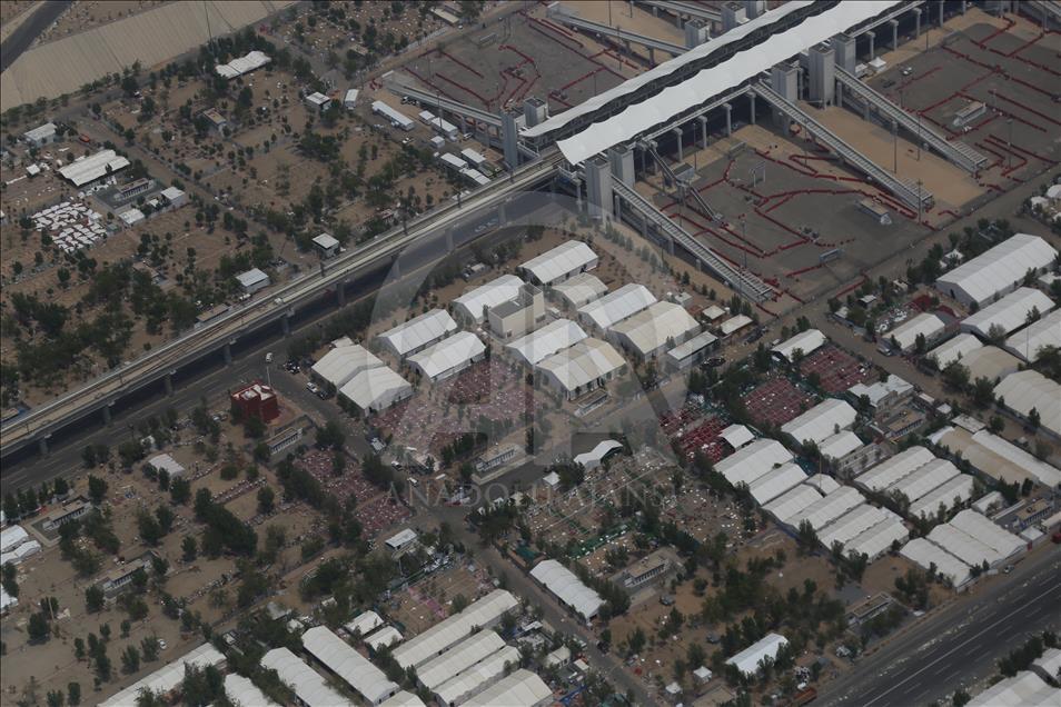 Arafat'taki hacı çadırları sökülüyor