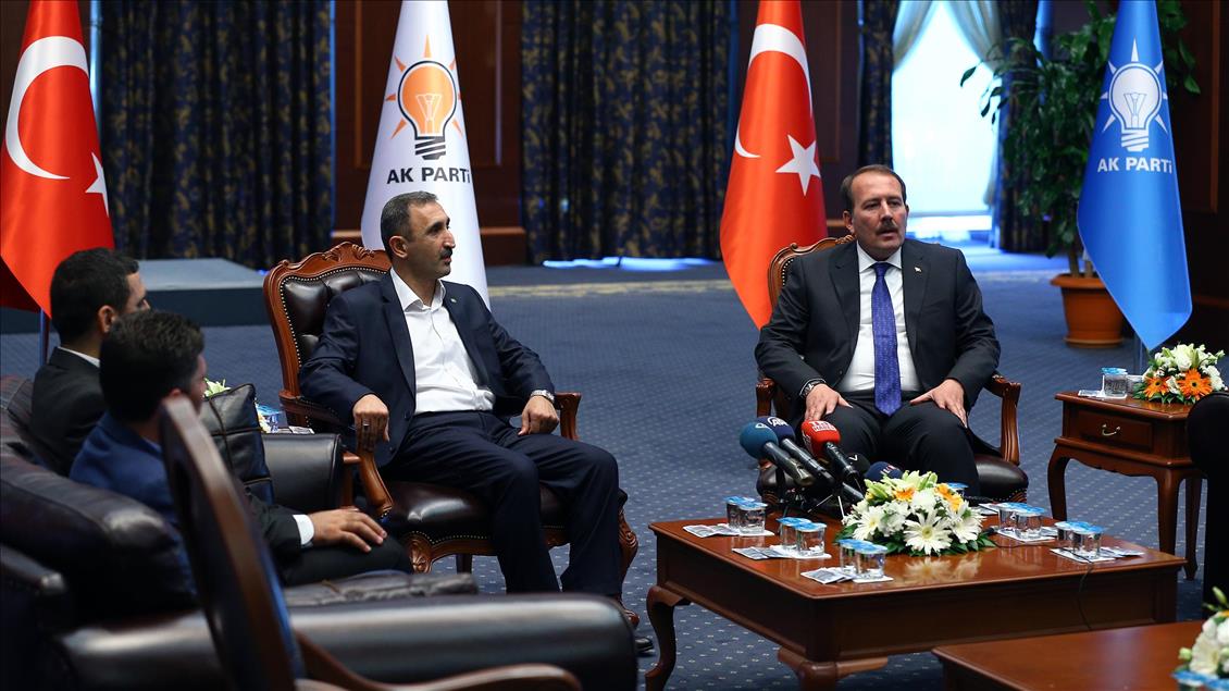 Siyasi partilerde bayramlaşma