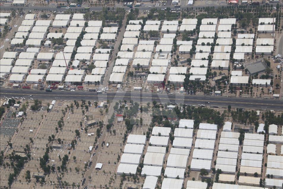 Arafat'taki hacı çadırları sökülüyor