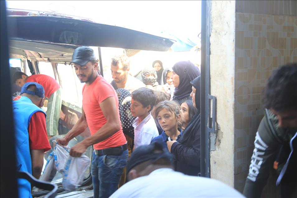 TDV Cerablus'ta bin 250 aileye kurban eti dağıttı