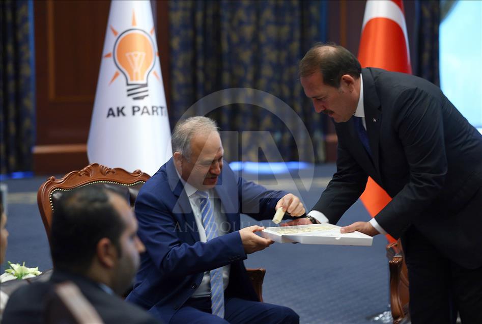 Siyasi partilerde bayramlaşma