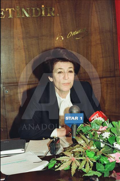 Türkiye'nin ilk kadın bakanı Akyol vefat etti