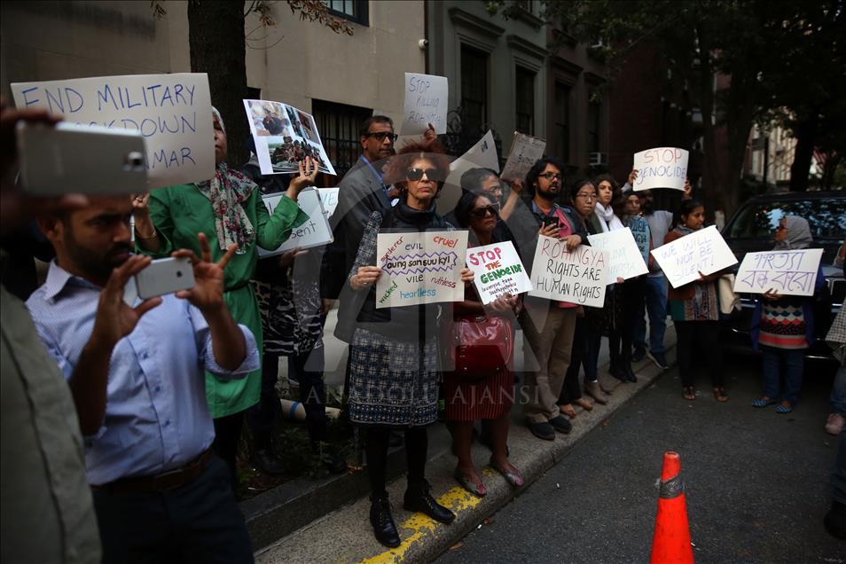 Protest in New York in solidarity with Rohingya Muslims