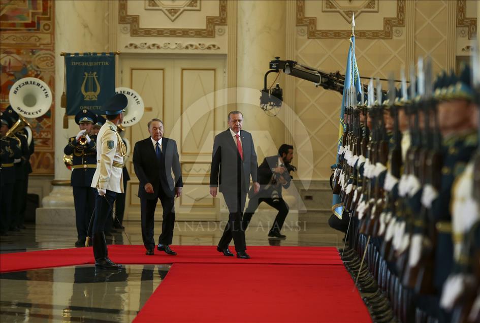 В Астане прошла церемония встречи президента Турции
