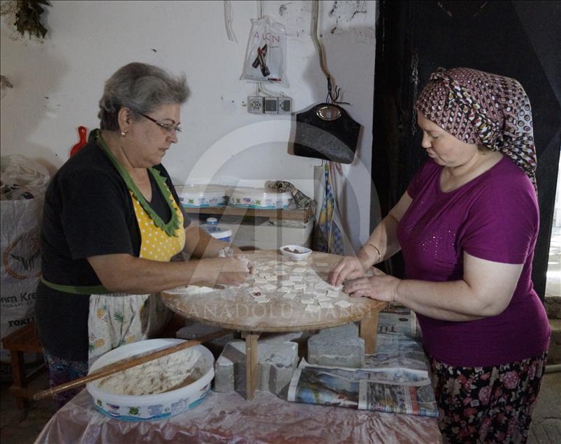 GİRİŞİMCİ KADINLAR - "Balçiçeği Kadınları" mahalleye örnek oldu
